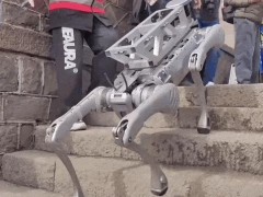 無線充電技術助力機器狗電力續航，推動智能機器人行業發展